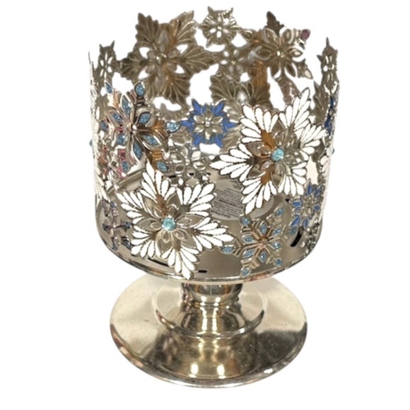 Snowflake Candle Holder - Picture 3 of 3